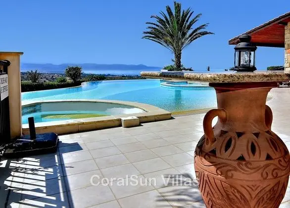 Villa, 5 Yatak Odası, Sigara İçilebilir, Şömine