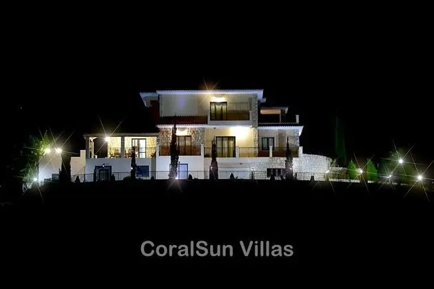 Villa, 5 Yatak Odası, Sigara İçilebilir, Şömine