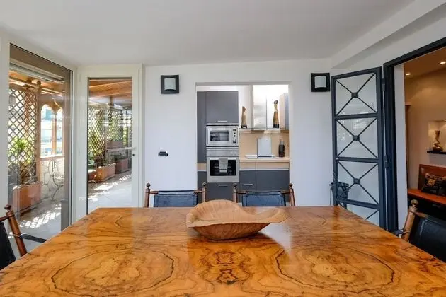 Stüdyo Süit, Şehir Manzaralı