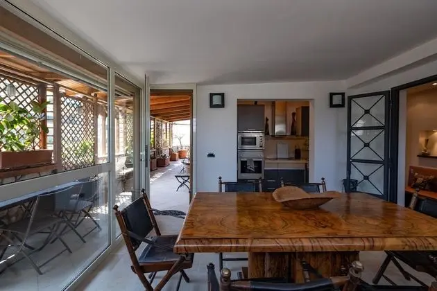 Stüdyo Süit, Şehir Manzaralı