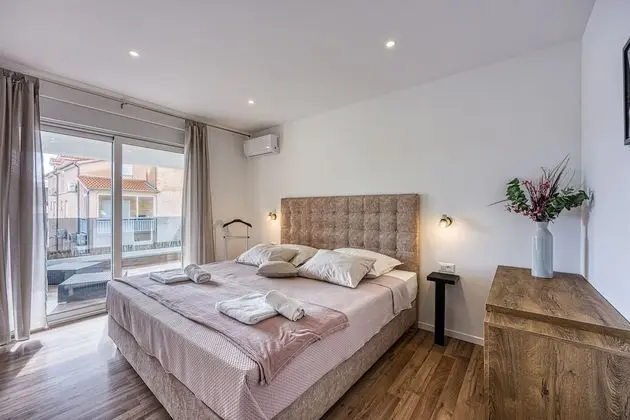 Family Ev, Birden Çok Yatak, Bahçeli (Amazing Pool Villa Nika)