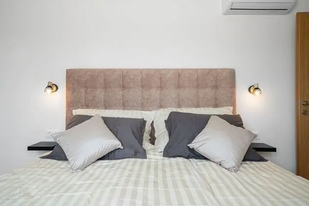 Family Ev, Birden Çok Yatak, Bahçeli (Amazing Pool & Relax Villa Loreta)