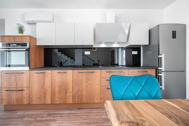 Family Ev, Birden Çok Yatak, Bahçeli (Amazing Pool & Relax Villa Loreta)