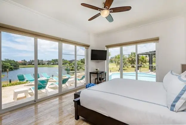Deluxe Villa
