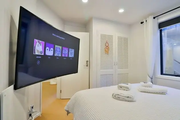 Classic Tek Büyük Yataklı Oda, Ortak Banyo (Slope View)