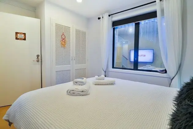 Classic Tek Büyük Yataklı Oda, Ortak Banyo (Slope View)
