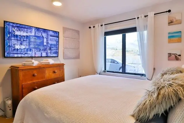 Comfort Tek Büyük Yataklı Oda, 1 En Büyük (King) Boy Yatak, Göl Manzaralı, Göl Kenarı