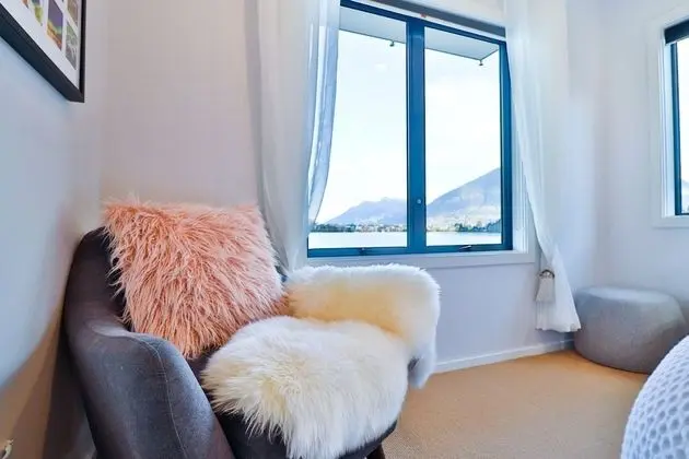 Premium Tek Büyük Yataklı Oda, 1 En Büyük (King) Boy Yatak, Ortak Banyo, Göl Manzaralı
