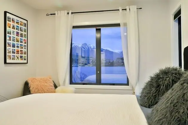 Premium Tek Büyük Yataklı Oda, 1 En Büyük (King) Boy Yatak, Ortak Banyo, Göl Manzaralı