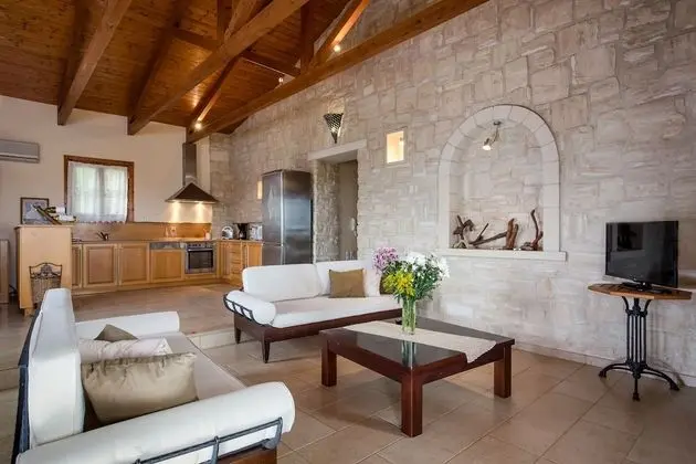 Classy Villa With Panoramic View