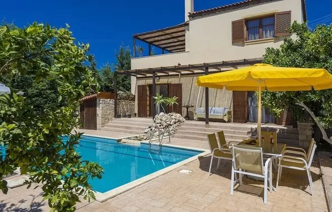 Modern and Cozy Villa