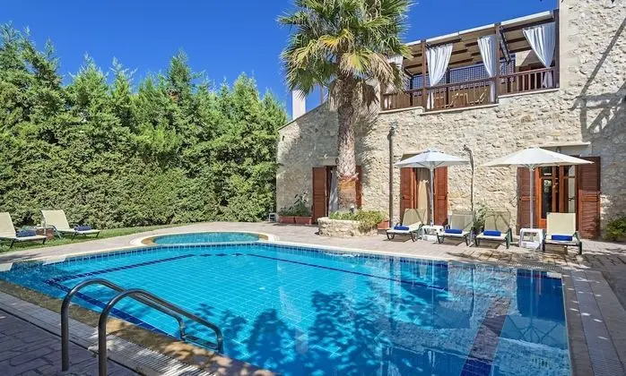 Traditional Elegand Villa