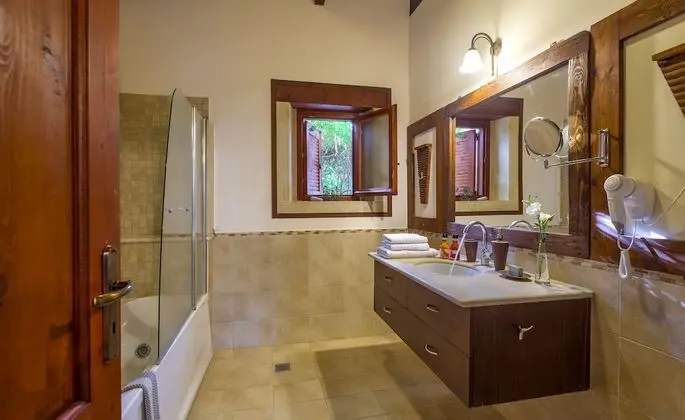 Traditional Elegand Villa