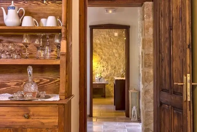 Traditional Elegand Villa