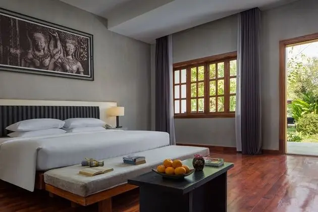 Executive Suite with Private Pool - Free Round Trip Transfer