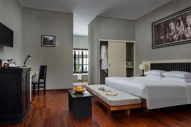 Executive Suite with Private Pool - Free Round Trip Transfer