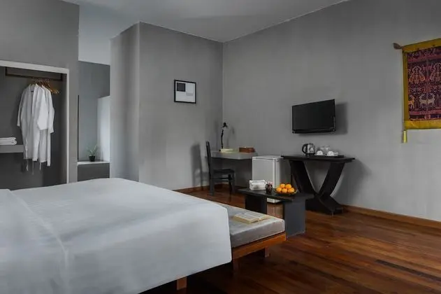 Executive Suite with Private Pool - Free Round Trip Transfer