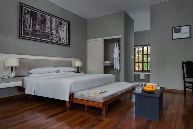 Executive Suite with Private Pool - Free Round Trip Transfer