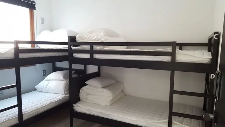 Ortak Ranzalı Oda, Sadece kadınlar için (4 persons)