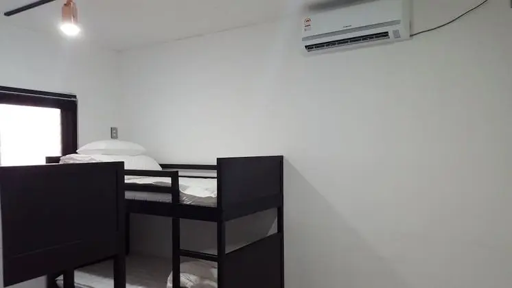 Ortak Ranzalı Oda, Sadece kadınlar için (4 persons)