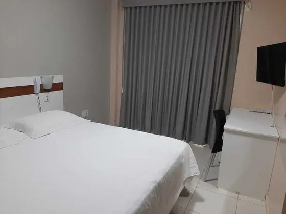 Basic Büyük Yataklı Tek Kişilik Oda