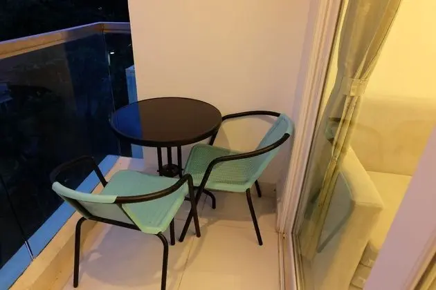 1-Bedroom Apartment