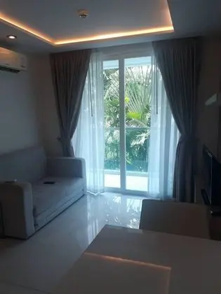One Bedroom Apartment with Garden View