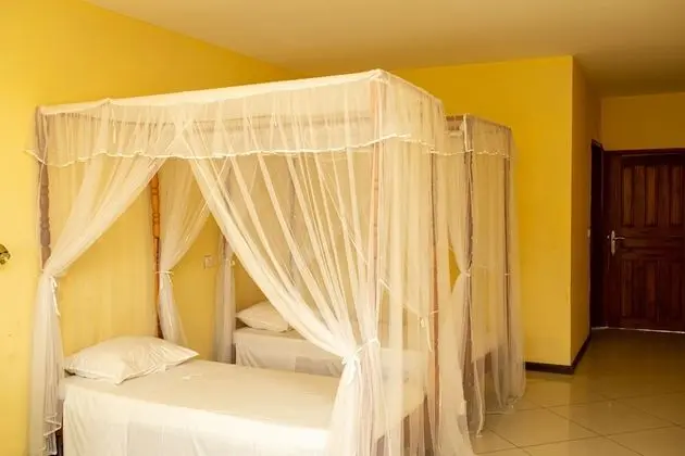 Family Tek Büyük Yataklı Oda