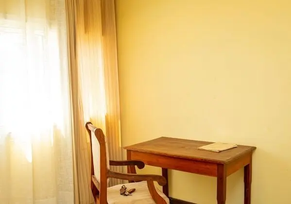 Family Tek Büyük Yataklı Oda