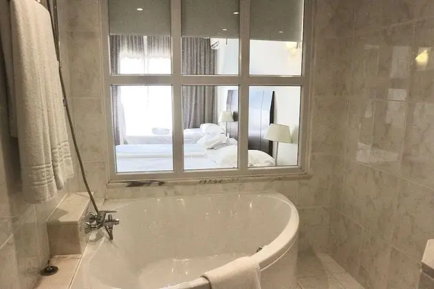 Twin Room Pool View