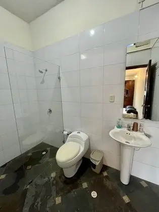 Economy Tek Büyük Yataklı Oda