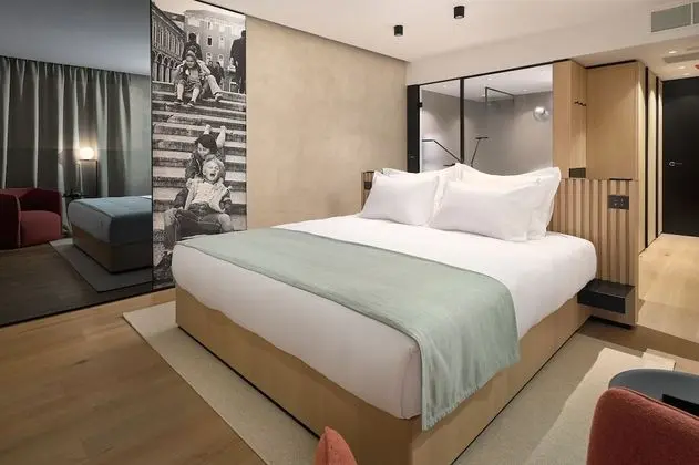 Premium Tek Büyük Yataklı Oda, Balkon, Deniz Manzaralı