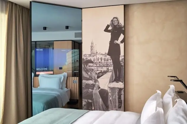 Premium Tek Büyük Yataklı Oda, Balkon, Deniz Manzaralı