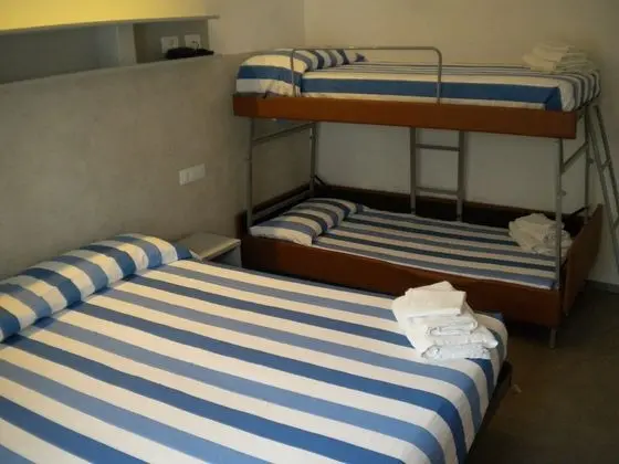Comfort Dört Kişilik Oda