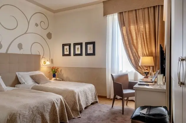 Standard Tek Büyük veya İki Ayrı Yataklı Oda