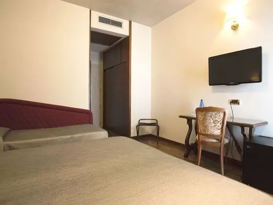 Üç Kişilik Oda, Balkon