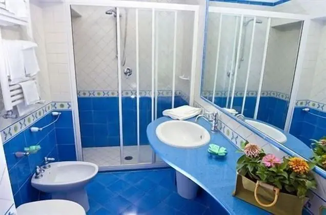 Comfort Tek Büyük Yataklı Oda, Deniz Manzaralı