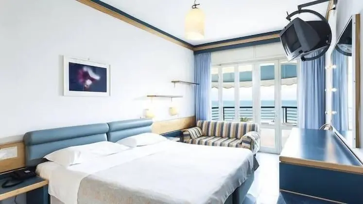 Tek Büyük veya İki Ayrı Yataklı Oda