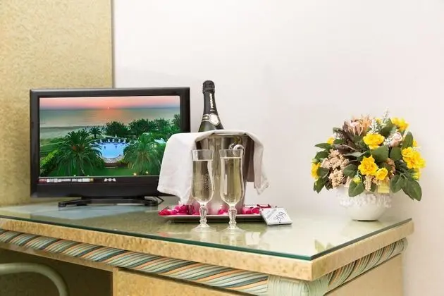 Tek Büyük Yataklı Oda, Bahçeli