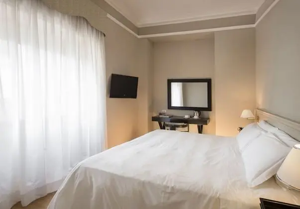 Standard Tek Büyük Yataklı Oda (Spa access included)