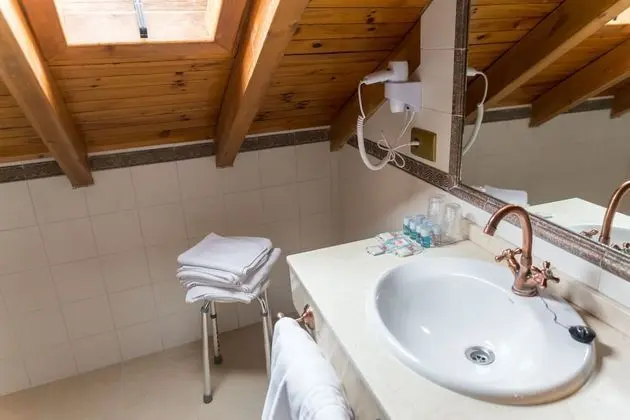 Tek Büyük veya İki Ayrı Yataklı Oda