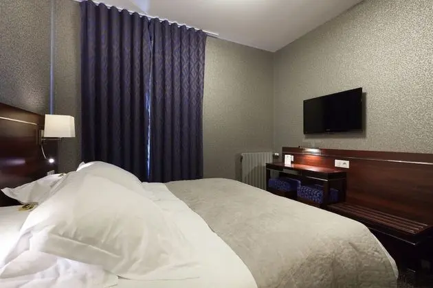 Standard Tek Büyük veya İki Ayrı Yataklı Oda, Şehir Manzaralı