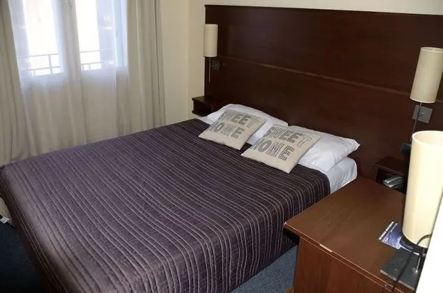 Classic Tek Büyük Yataklı Oda