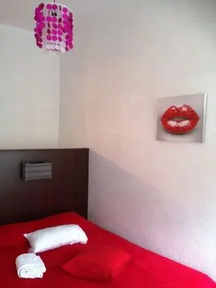 Classic Tek Büyük Yataklı Oda