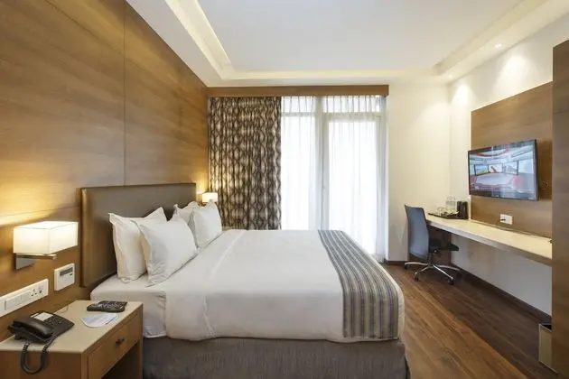 Standard Oda, Sigara İçilmez, Şehir Manzaralı
