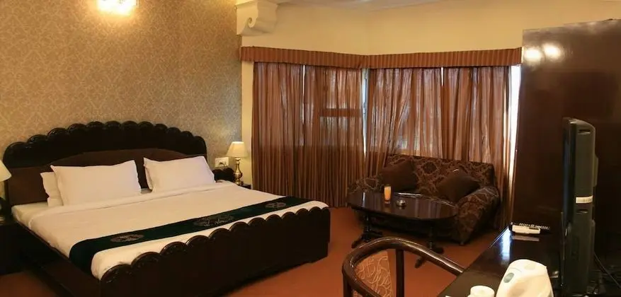 Prince Suite