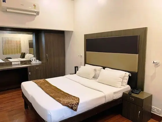Prince Suite