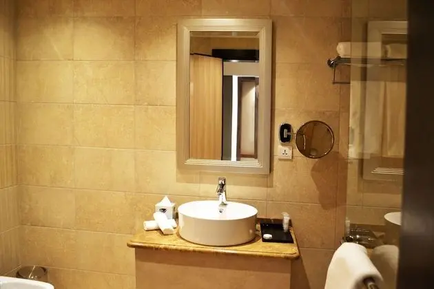 Executive Süit, 1 En Büyük (King) Boy Yatak ve Çekyat, 2 Banyolu, Bahçe Manzaralı