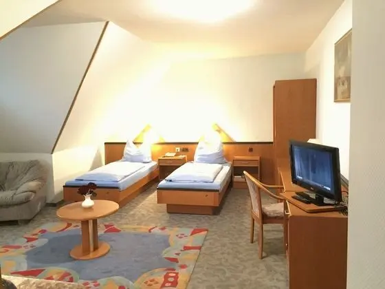 Tek Büyük Yataklı Oda