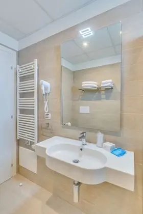 Junior Süit (3 Pax)